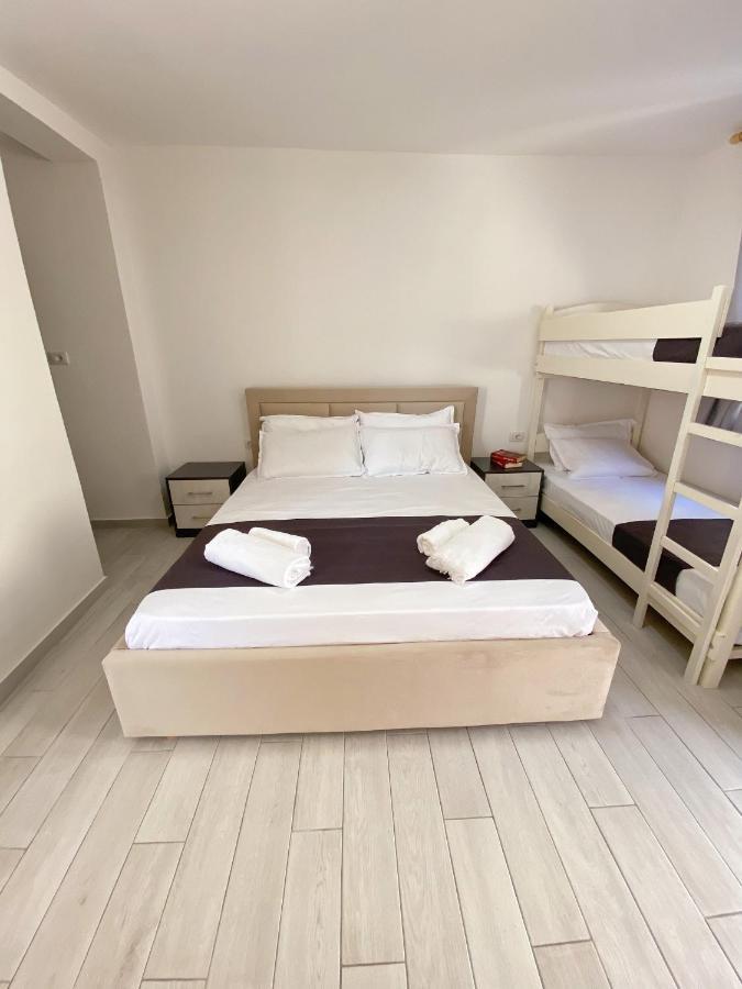 Sunny Guest House Vlore Exterior photo