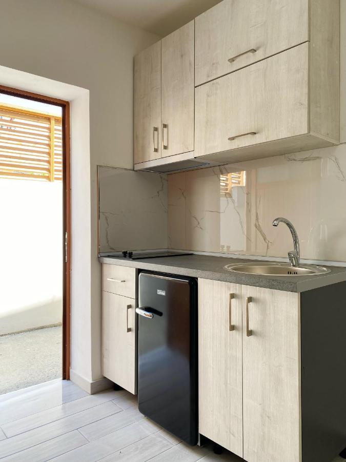 Sunny Guest House Vlore Exterior photo