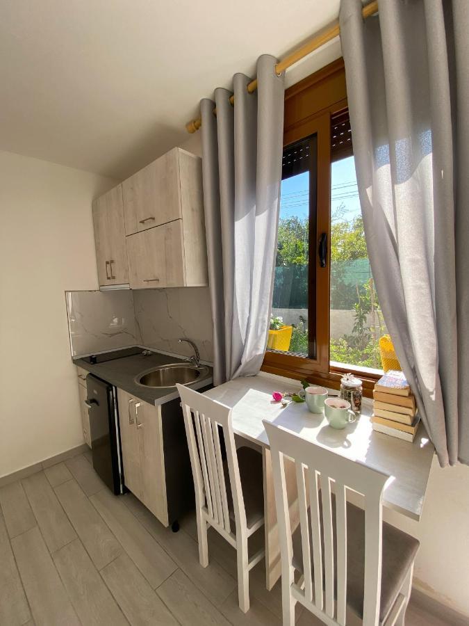 Sunny Guest House Vlore Exterior photo